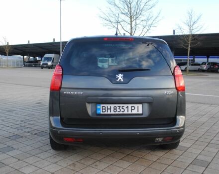 Сірий Пежо 5008, об'ємом двигуна 2 л та пробігом 270 тис. км за 10000 $, фото 3 на Automoto.ua