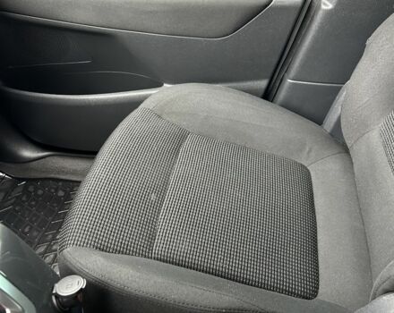 Серый Пежо 5008, объемом двигателя 1.6 л и пробегом 192 тыс. км за 8450 $, фото 5 на Automoto.ua