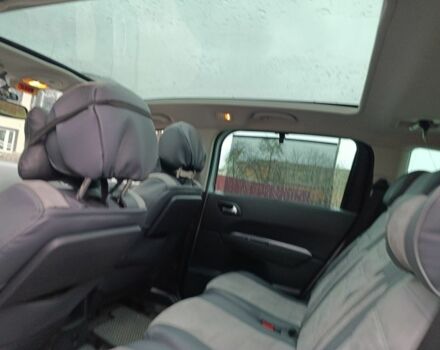 Серый Пежо 5008, объемом двигателя 2 л и пробегом 247 тыс. км за 10500 $, фото 7 на Automoto.ua