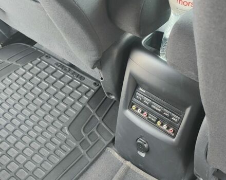 Сірий Пежо 5008, об'ємом двигуна 1.6 л та пробігом 320 тис. км за 8100 $, фото 9 на Automoto.ua