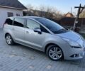 Серый Пежо 5008, объемом двигателя 2 л и пробегом 332 тыс. км за 8200 $, фото 1 на Automoto.ua