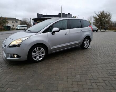 Серый Пежо 5008, объемом двигателя 2 л и пробегом 247 тыс. км за 10500 $, фото 10 на Automoto.ua