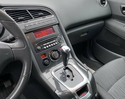 Серый Пежо 5008, объемом двигателя 1.6 л и пробегом 189 тыс. км за 8200 $, фото 14 на Automoto.ua