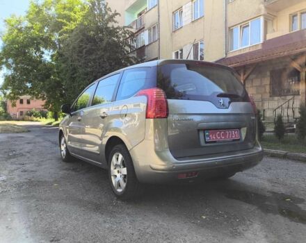 Серый Пежо 5008, объемом двигателя 2 л и пробегом 194 тыс. км за 7900 $, фото 1 на Automoto.ua