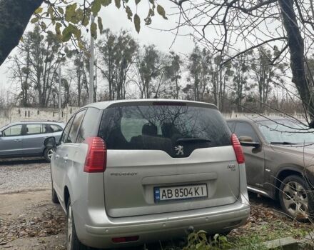 Серый Пежо 5008, объемом двигателя 1.6 л и пробегом 250 тыс. км за 7000 $, фото 4 на Automoto.ua
