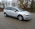 Серый Пежо 5008, объемом двигателя 2 л и пробегом 247 тыс. км за 10500 $, фото 4 на Automoto.ua
