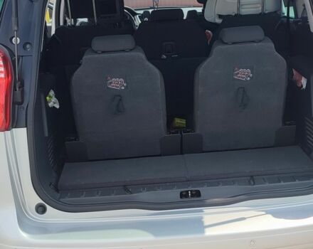 Сірий Пежо 5008, об'ємом двигуна 1.6 л та пробігом 320 тис. км за 8100 $, фото 12 на Automoto.ua