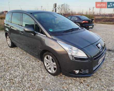 Серый Пежо 5008, объемом двигателя 1.56 л и пробегом 223 тыс. км за 8800 $, фото 3 на Automoto.ua