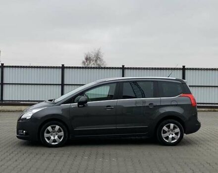 Серый Пежо 5008, объемом двигателя 1.6 л и пробегом 189 тыс. км за 8200 $, фото 3 на Automoto.ua