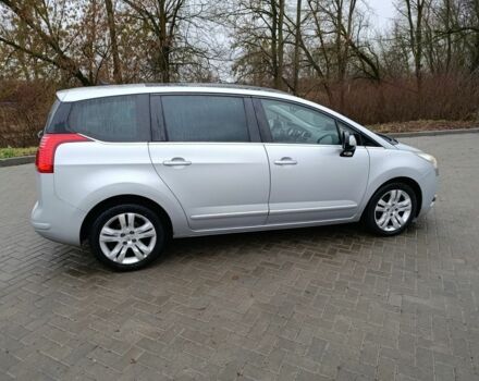 Серый Пежо 5008, объемом двигателя 2 л и пробегом 247 тыс. км за 10500 $, фото 5 на Automoto.ua