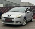 Сірий Пежо 5008, об'ємом двигуна 1.6 л та пробігом 195 тис. км за 6600 $, фото 1 на Automoto.ua