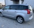 Серый Пежо 5008, объемом двигателя 2 л и пробегом 332 тыс. км за 8200 $, фото 3 на Automoto.ua