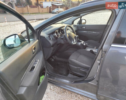 Серый Пежо 5008, объемом двигателя 1.56 л и пробегом 223 тыс. км за 8800 $, фото 9 на Automoto.ua