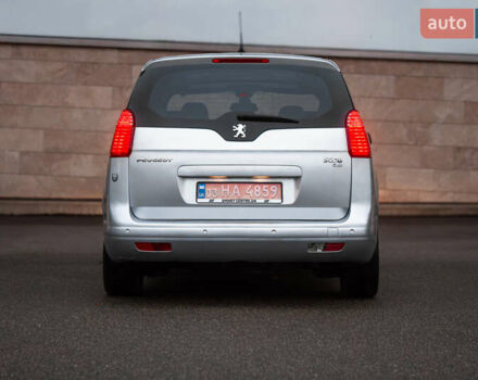 Сірий Пежо 5008, об'ємом двигуна 1.6 л та пробігом 243 тис. км за 9500 $, фото 3 на Automoto.ua