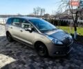 Серый Пежо 5008, объемом двигателя 1.6 л и пробегом 237 тыс. км за 8200 $, фото 1 на Automoto.ua