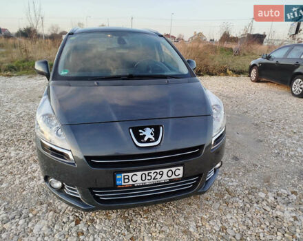 Серый Пежо 5008, объемом двигателя 1.56 л и пробегом 223 тыс. км за 8800 $, фото 2 на Automoto.ua