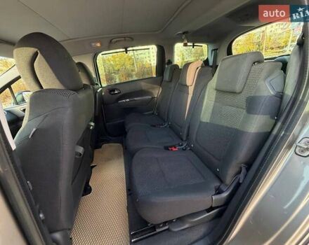 Серый Пежо 5008, объемом двигателя 1.6 л и пробегом 264 тыс. км за 8700 $, фото 14 на Automoto.ua