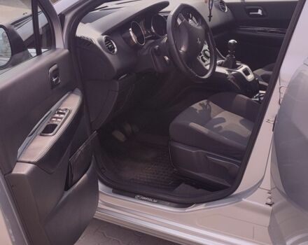 Сірий Пежо 5008, об'ємом двигуна 1.6 л та пробігом 320 тис. км за 8100 $, фото 18 на Automoto.ua