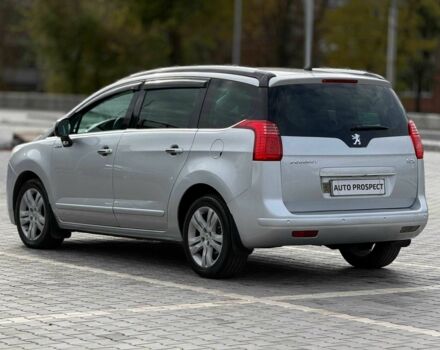 Сірий Пежо 5008, об'ємом двигуна 1.6 л та пробігом 268 тис. км за 7500 $, фото 6 на Automoto.ua
