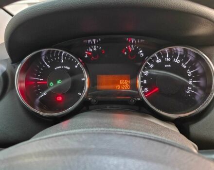 Сірий Пежо 5008, об'ємом двигуна 1.6 л та пробігом 192 тис. км за 9100 $, фото 19 на Automoto.ua