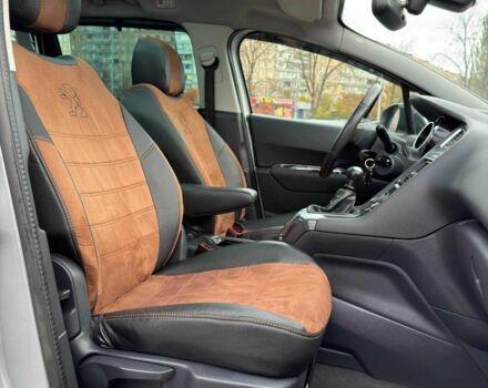 Сірий Пежо 5008, об'ємом двигуна 1.6 л та пробігом 268 тис. км за 7500 $, фото 9 на Automoto.ua