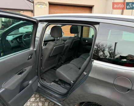 Серый Пежо 5008, объемом двигателя 2 л и пробегом 231 тыс. км за 9500 $, фото 17 на Automoto.ua