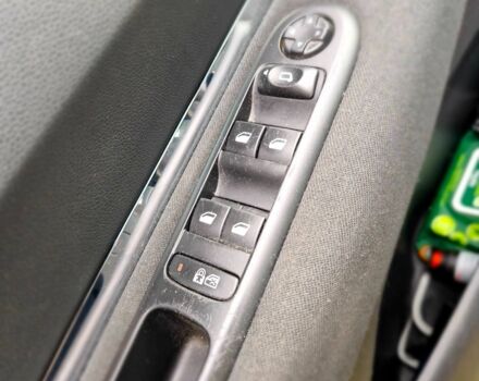 Сірий Пежо 5008, об'ємом двигуна 1.6 л та пробігом 192 тис. км за 9100 $, фото 15 на Automoto.ua