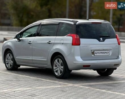Серый Пежо 5008, объемом двигателя 1.6 л и пробегом 269 тыс. км за 7500 $, фото 17 на Automoto.ua