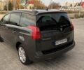 Серый Пежо 5008, объемом двигателя 2 л и пробегом 211 тыс. км за 10699 $, фото 6 на Automoto.ua
