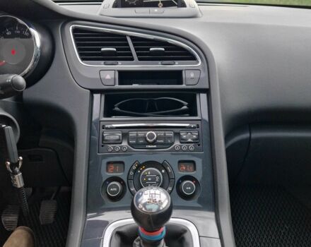 Сірий Пежо 5008, об'ємом двигуна 1.6 л та пробігом 192 тис. км за 9100 $, фото 9 на Automoto.ua