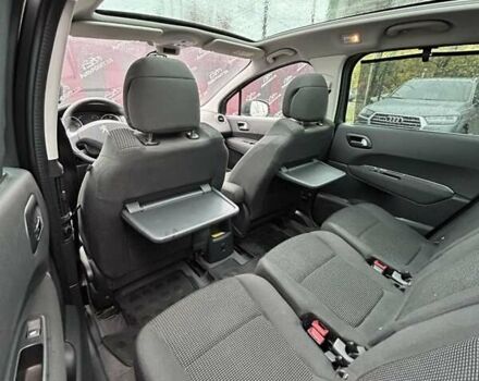 Серый Пежо 5008, объемом двигателя 1.6 л и пробегом 254 тыс. км за 7000 $, фото 21 на Automoto.ua