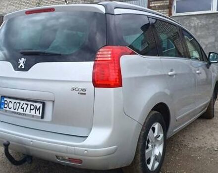 Серый Пежо 5008, объемом двигателя 1.6 л и пробегом 217 тыс. км за 9500 $, фото 6 на Automoto.ua
