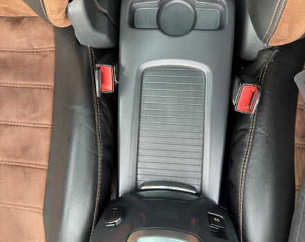 Серый Пежо 5008, объемом двигателя 1.6 л и пробегом 269 тыс. км за 7500 $, фото 1 на Automoto.ua