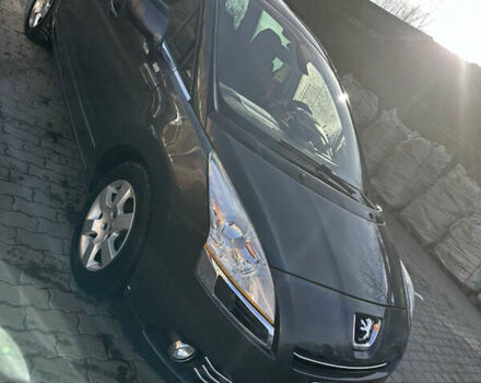 Сірий Пежо 5008, об'ємом двигуна 1.56 л та пробігом 245 тис. км за 8000 $, фото 6 на Automoto.ua