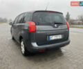 Серый Пежо 5008, объемом двигателя 1.6 л и пробегом 272 тыс. км за 7800 $, фото 2 на Automoto.ua