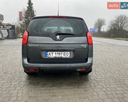 Серый Пежо 5008, объемом двигателя 1.6 л и пробегом 272 тыс. км за 7800 $, фото 3 на Automoto.ua