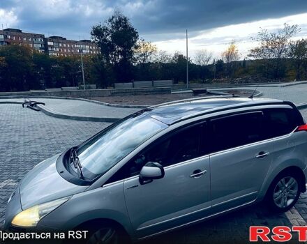 Сірий Пежо 5008, об'ємом двигуна 1.6 л та пробігом 268 тис. км за 9500 $, фото 13 на Automoto.ua