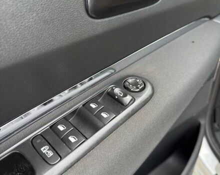 Серый Пежо 5008, объемом двигателя 1.6 л и пробегом 269 тыс. км за 7500 $, фото 26 на Automoto.ua