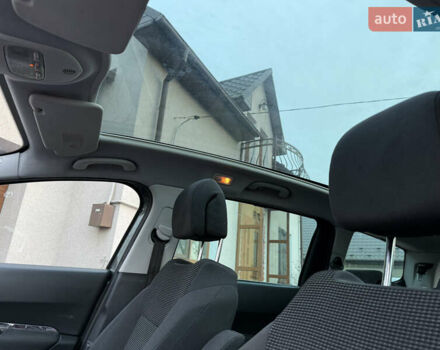 Серый Пежо 5008, объемом двигателя 2 л и пробегом 231 тыс. км за 9500 $, фото 16 на Automoto.ua