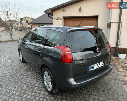 Серый Пежо 5008, объемом двигателя 2 л и пробегом 231 тыс. км за 9500 $, фото 6 на Automoto.ua