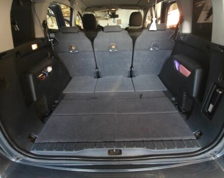 Сірий Пежо 5008, об'ємом двигуна 1.6 л та пробігом 192 тис. км за 9100 $, фото 18 на Automoto.ua