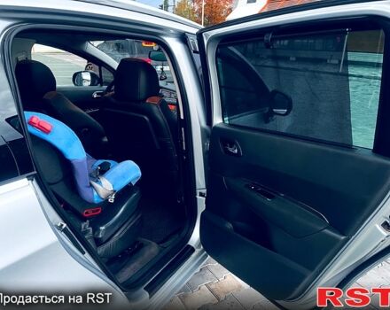 Сірий Пежо 5008, об'ємом двигуна 1.6 л та пробігом 268 тис. км за 9500 $, фото 8 на Automoto.ua