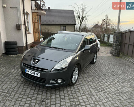Серый Пежо 5008, объемом двигателя 2 л и пробегом 231 тыс. км за 9500 $, фото 10 на Automoto.ua