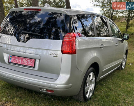 Сірий Пежо 5008, об'ємом двигуна 0 л та пробігом 264 тис. км за 9400 $, фото 20 на Automoto.ua