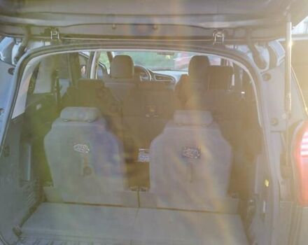 Сірий Пежо 5008, об'ємом двигуна 1.6 л та пробігом 256 тис. км за 8300 $, фото 12 на Automoto.ua