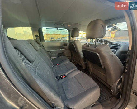 Сірий Пежо 5008, об'ємом двигуна 1.6 л та пробігом 269 тис. км за 7700 $, фото 28 на Automoto.ua