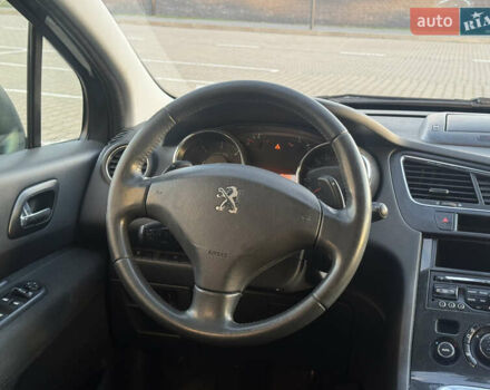 Сірий Пежо 5008, об'ємом двигуна 1.6 л та пробігом 269 тис. км за 7700 $, фото 24 на Automoto.ua