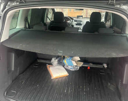 Серый Пежо 5008, объемом двигателя 1.6 л и пробегом 260 тыс. км за 10777 $, фото 11 на Automoto.ua