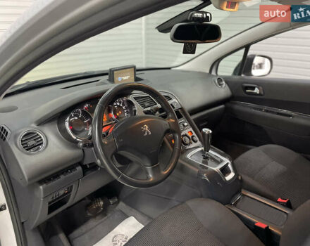 Серый Пежо 5008, объемом двигателя 1.6 л и пробегом 237 тыс. км за 10650 $, фото 34 на Automoto.ua