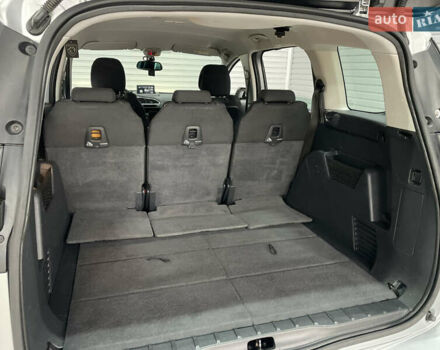 Сірий Пежо 5008, об'ємом двигуна 1.6 л та пробігом 237 тис. км за 10650 $, фото 27 на Automoto.ua